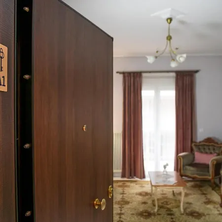 Apartmán 4Keys House Superior Tripoli Exteriér fotografie